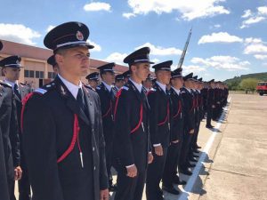 300 de locuri la școlile  pentru pompieri
