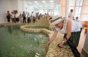 Au sosit biletele de tratament pentru pensionari. Cele mai multe sunt pentru Sărata Monteoru