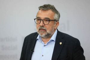 Romașcanu: „Coaliţia lui Iohannis, o ambarcaţiune ciuruită de orgolii, interese şi calcule politice meschine”