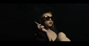 Video / Buzoianca Elena-Maria Popescu, în cel mai recent videoclip al lui Edward Sandală