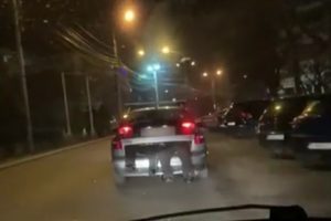 Cum a ales o șoferiță să-și ducă acasă soțul prea „obosit” după petrecerea de Crăciun