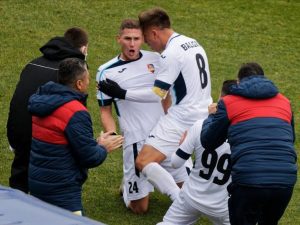 Nu renunță la luptă! Gloria, la atac cu juniorii!