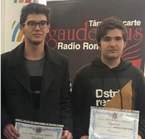 Doi buzoieni au obținut medalii de argint la Olimpiada Internațională de Fizică