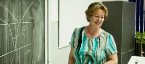 Directorul Colegiului Hasdeu, Virginia Mândruță-Tănăsescu: „Noi aici avem particularitatea noastră: dacă ceri puțin elevilor, primești de la ei puțin spre nimic”