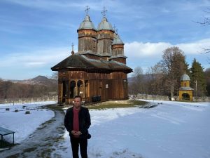 Foto / Buzdugan, la poarta Raiului de la Poiana Mărului