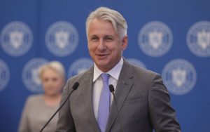 Teodorovici, salvat de pericolul muncii: nu va lucra la privat, ci auditor al Curții de Conturi cu salariu lunar de 10.000 lei