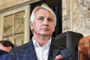 Năsui vrea să o aducă în Ministerul Economiei și pe fosta cumnată a unui ex-parlamentar de Buzău