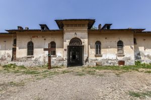 Oficiali ai Guvernului, așteptați săptămâna viitoare la fosta închisoare comunistă din Rm. Sărat