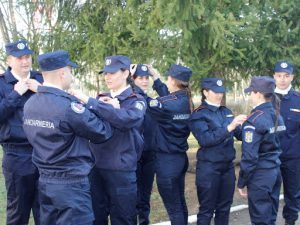 400 de locuri la școlile pentru jandarmi
