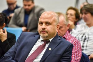 Ungureanu se declară fan al vaccinului AstraZeneca, dar laudă performanțele serurilor Pfizer sau Moderna