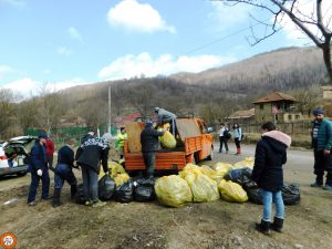 FOTO / Cine a ieșit sâmbătă la ecologizare pe Valea Sibiciului