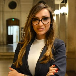 Buzoianca Andreea Răileanu, absolventă de Drept la Sorbona: „Sistemul juridic românesc ar trebui să părăsească mentalitatea de tip-grilă, în care se preferă memorarea și nu raționamentul”