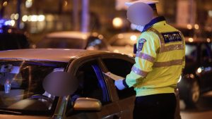Decizie lăudabilă! Un judecător buzoian a dat înapoi permisul de conducere unui bărbat care se grăbea la fiica sa diagnosticată cu COVID 19