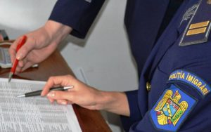 Opt cetățeni străini care locuiau ilegal în Buzău au fost trimiși acasă anul trecut de polițiștii de la Imigrări