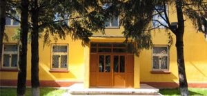 Cursuri exlusiv on-line în alte două școli, până la vacanță