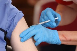 Zero locuri disponibile pe platforma de vaccinare împotriva Covid-19. Numărul buzoienilor înscriși este în creștere