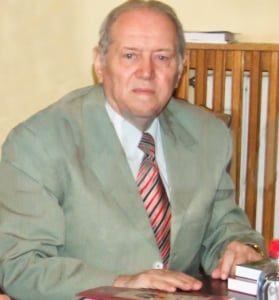Mii de pagini de înscrisuri donate Muzeului Județean de scriitorul Nicolae Peneș